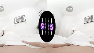 TmwVRnet - Mia Evans - Couple enjoys morning sex