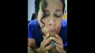 Chaqueta y mamada antes de ir al trabajo