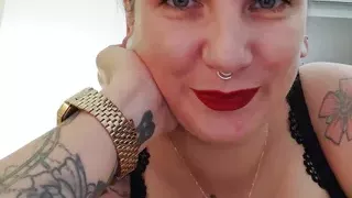 Vends-ta-culotte - Humiliation for submissive man by sexy dominatrix