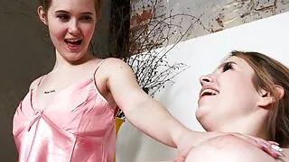 Hot Liza enjoys her masseuse on her virgin body