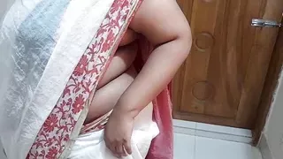 (Tamil hot aunty saree striping) Aunty Ko Jabardast Chudai aur maja karti hua - Hindi Clear Audio