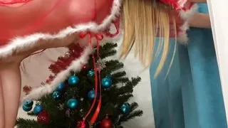 Sex with Santa's assistant for the new year! Fucked in the mouth, pussy and cum inside