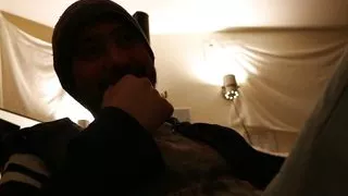 Hässliche Clown-Schwuchtel wird von Hetero-Alpha-Meister getrollt