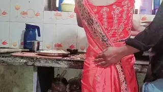 Kitchen me kam karate Samy bhabhi ko sahab ne chod diya hard fucking