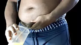 Black Man Pissing Close Up (Daddy Bear Golden Shower) Cd Crossdresser Black Guy Peeing In Bathroom