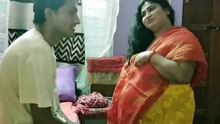 Indian Hot Bhabhi XXX sex with Innocent Boy! With Clear Audio