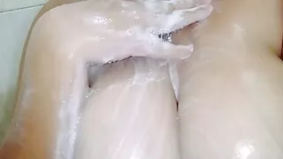 Rich juicy vagina makes you eat it