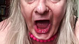 Buttlegs Fat white Ass and Cock shoots Cum