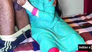 Bhabhi apne dever ka lund se apne gand or chut chudai kari