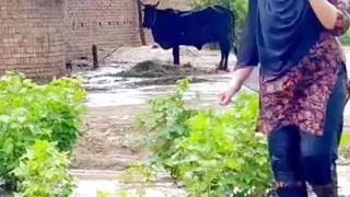 Mere papa k dost ne mujhe zabardasti choda Meri phudi ma lun dala