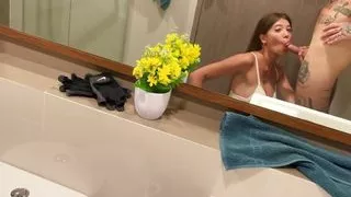 The guy secretly filmed the girl in the gym, approached her and offered to give a blowjob in the toilet