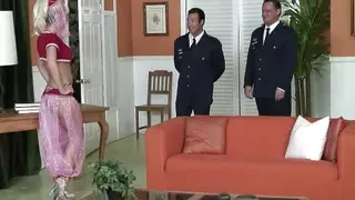 Deutscher Pilot macht in Asien einen kurzen Abstecher und hat mit 2 heissen asiatinen den besten fick seines lebens!