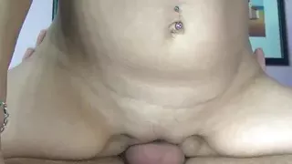 Gelangweilte Hausfrau will Schwanz rein