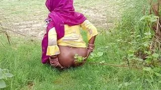 Indian Sex Outdoor Fuck Step Sister Without Condom Khet Chudai Big Black Cock Big Natural Boobs Hindi Porn