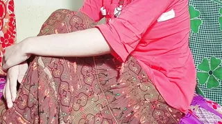 Desi gawar ladaki ko kuch pata nahi rahata hai tabhi uske gav ke ladake ne chod diya