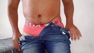 Jeans boy showing his cock. Parte 2