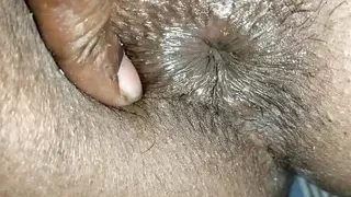 Paroswali bhabhi ki dever ne gand me land dala