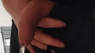 Uncut British guy pissing