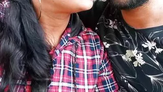 Park Me Ladki Ko Pata-kar OYO Room Par Pela