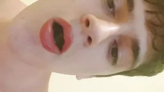 SerenaLuv isst Weintrauben aus ihrem süßen Arsch