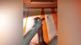 Nauljio sam kurac i drkam do svrsavanja