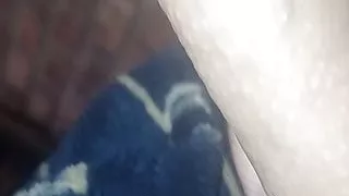 Ich praktiziere Analsex mit mir selbst sehr reich