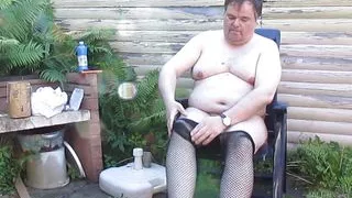 Holger Jahnke mit Fishnet-Strumpfhose