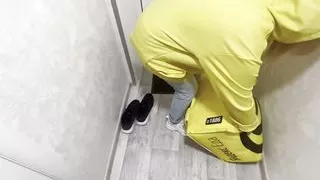 The food delivery courier girl forgot to bring the rolls and therefore offered me doggystyle sex