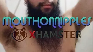 BeardBator duscht und badet