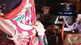 Only doggy style mein aunty ko chudai Kiya dopahar ko aunty ke ghar mein