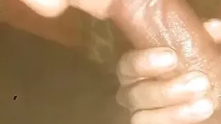 Sexy slim bhabhi ke rasile lips