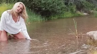 Scarlet Red In Bed For Some Morning Fingering And