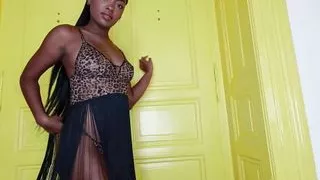 Sofi Vega shows us in this super sexy movie how she can please men.