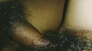 Bhabhi ko londa hands up with dildo