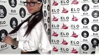 Cami Nair Secretaria Picante