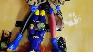 Harley quinn gets Bat girl trapped to have hot cum squirt on her tribute