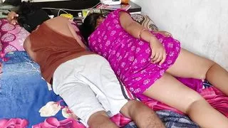 Faat Gyi Mumma Ki Burr, Desi Boy Share Bed With Step Mumma In Dirty Hindi Audio