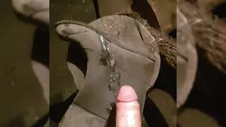 Janitor wank on work boots
