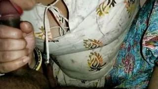 Bhai ko Bta dunga Bhabhi mujh aapki chut chaaiye real homemade Hindi voice.