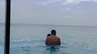 swimming pool main girlfriend  ko choda