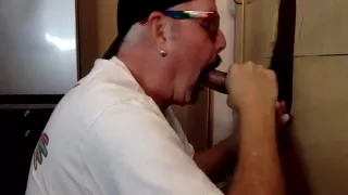 Mature Dilf Sucking And Wanking Bbc In Interracial Duo