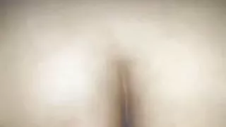 Desi Frau reitet auf dem Schwanz ihres Mannes