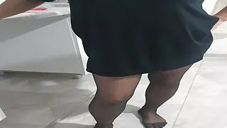 Turkish Natural mature stepmom leg fetish