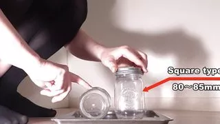 Inserting 80mm Square Candy Bottle (1)