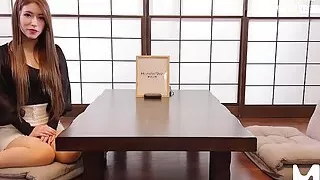 Nackte Partnersuche sexy junges Mädchen ziehen alle ihre Kleider aus haben Sex mit Partnersuche Junge