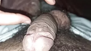 Chhoti behen ne mera lund hilaya Boli bhaiya bahut bada lund hai aapka maja aa gaya