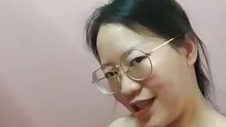 Super cute hot horny Asian girl show body