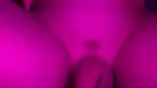 Transe mit großem Schwanz und Arsch hat Spaß