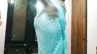 Indian Girl masturbating