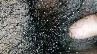 Nackter Junge berührt seinen Penis im Stuhl schmutzigen Geist XXX sexy Junge nackt sein Zimmer Gießen